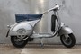 Sven Mader - Klassische Vespa Roller